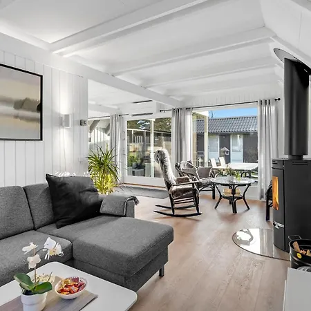 Holiday home Amazing In Vggerlse With 4 Bedrooms And Wifi *