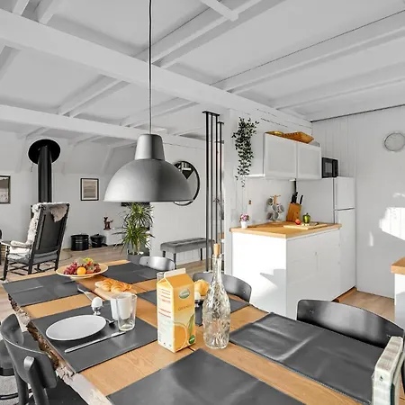 Amazing In Vggerlse With 4 Bedrooms And Wifi *