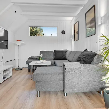 Amazing In Vggerlse With 4 Bedrooms And Wifi Boto By