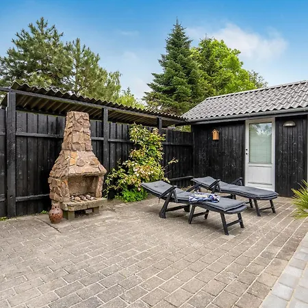 Amazing In Vggerlse With 4 Bedrooms And Wifi Holiday home *