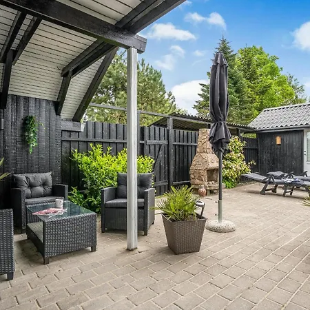 Holiday home Amazing In Vggerlse With 4 Bedrooms And Wifi