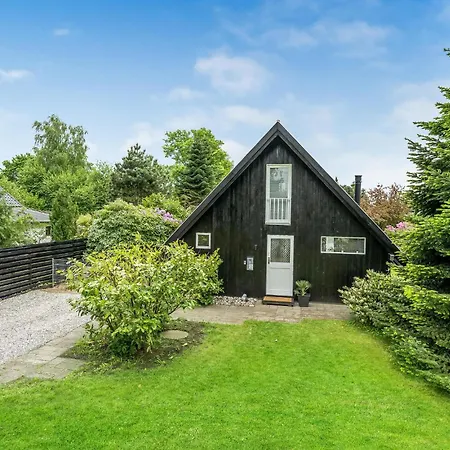 Amazing In Vggerlse With 4 Bedrooms And Wifi Holiday home *