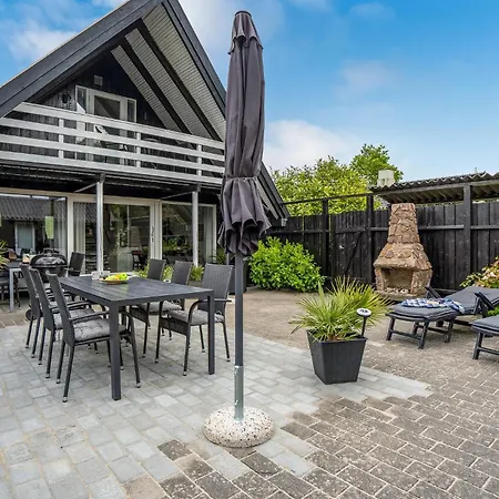 Holiday home Amazing In Vggerlse With 4 Bedrooms And Wifi *